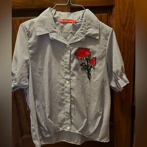 Great condition. Great quality. No stains. Cute flower.